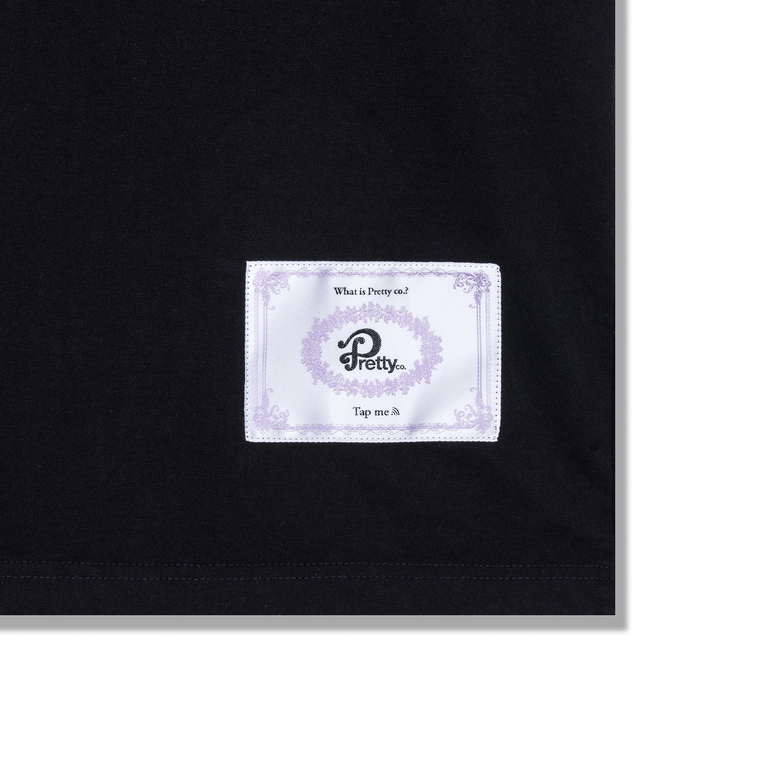 THE PRETTY COMFY T-SHIRT  - BLACK